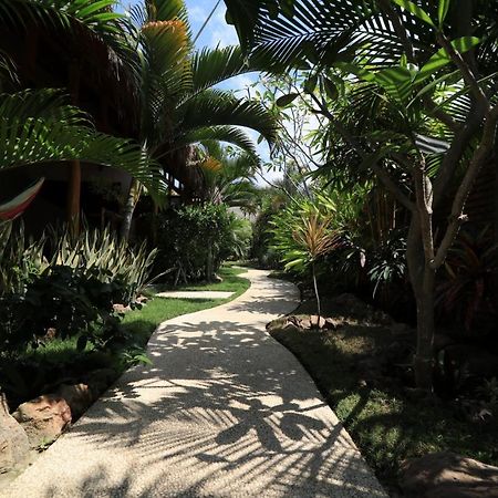 Albany Home Stay Kuta  Екстер'єр фото