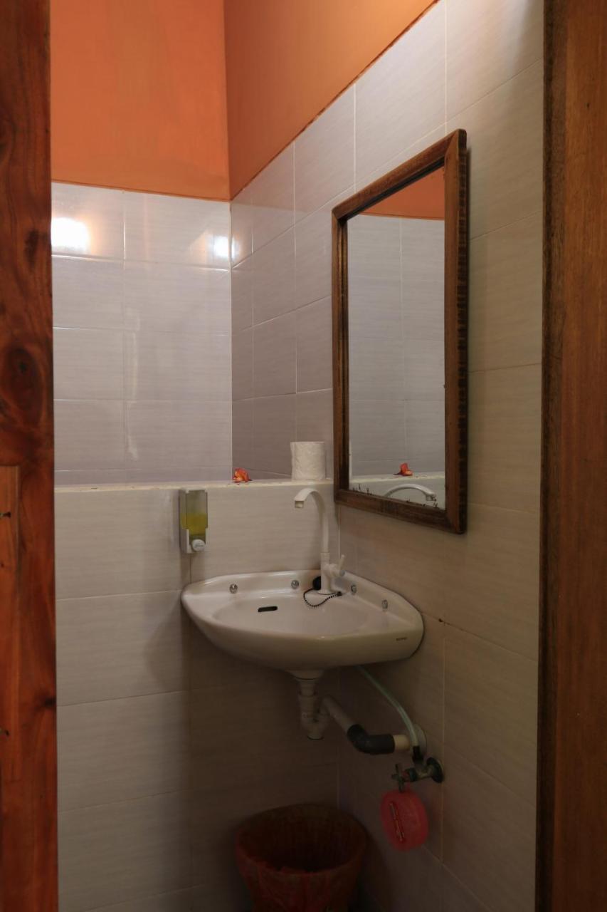 Albany Home Stay Kuta  Екстер'єр фото